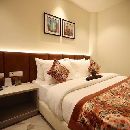 Hiraya Hotels Mohali Kültér fotó