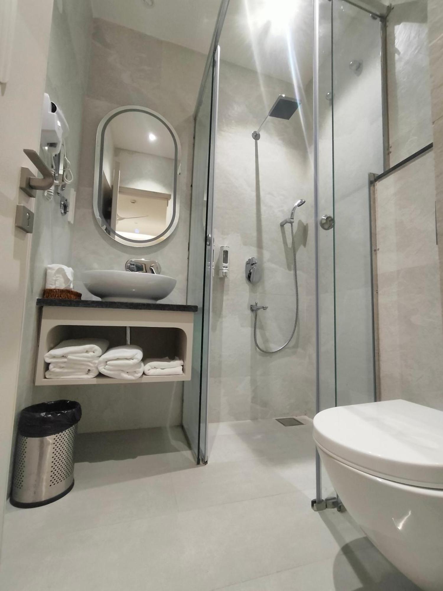 Hiraya Hotels Mohali Kültér fotó