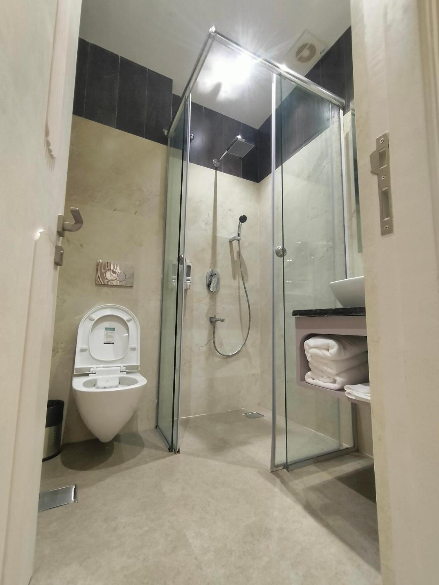 Hiraya Hotels Mohali Kültér fotó