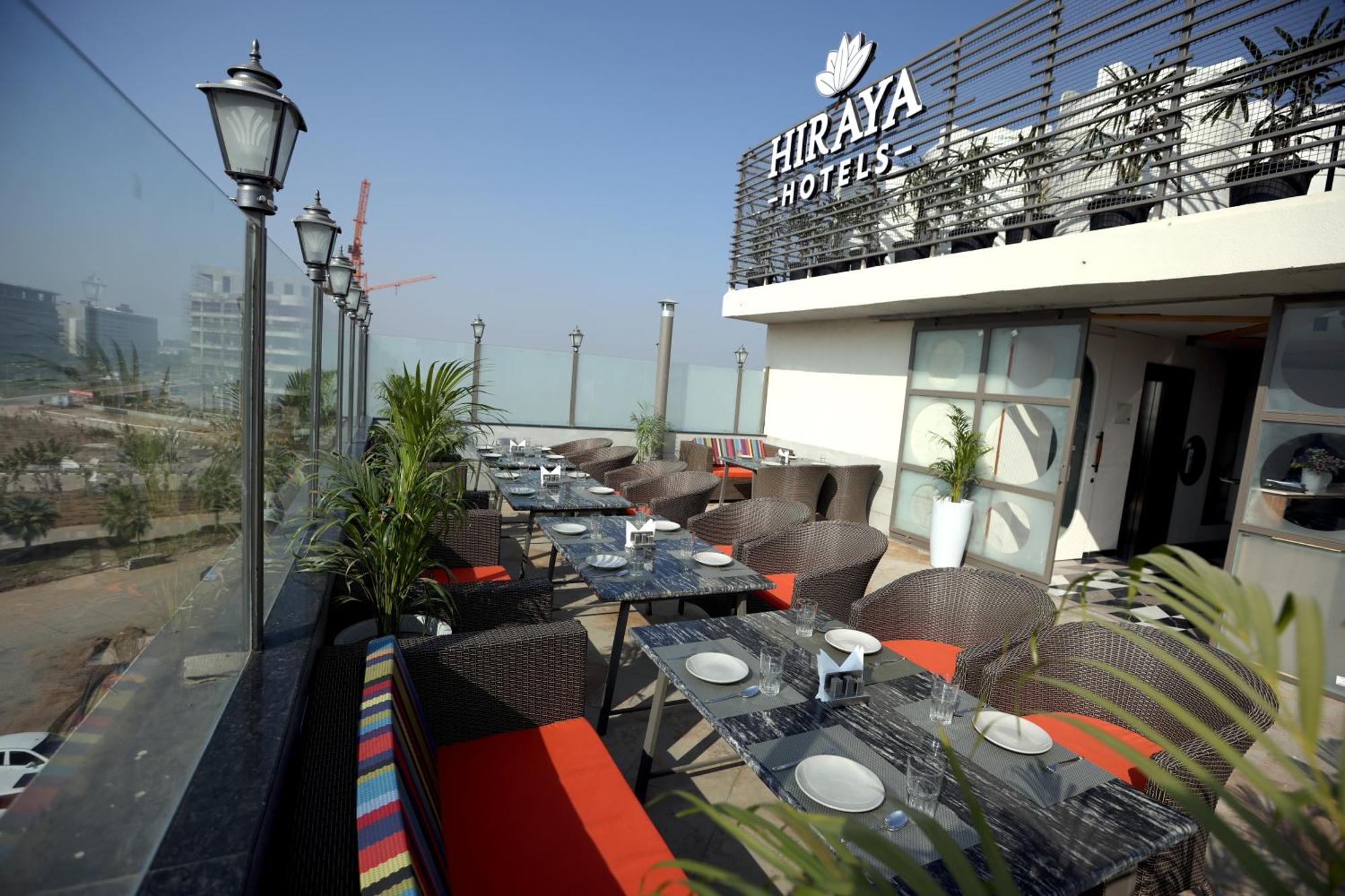 Hiraya Hotels Mohali Kültér fotó