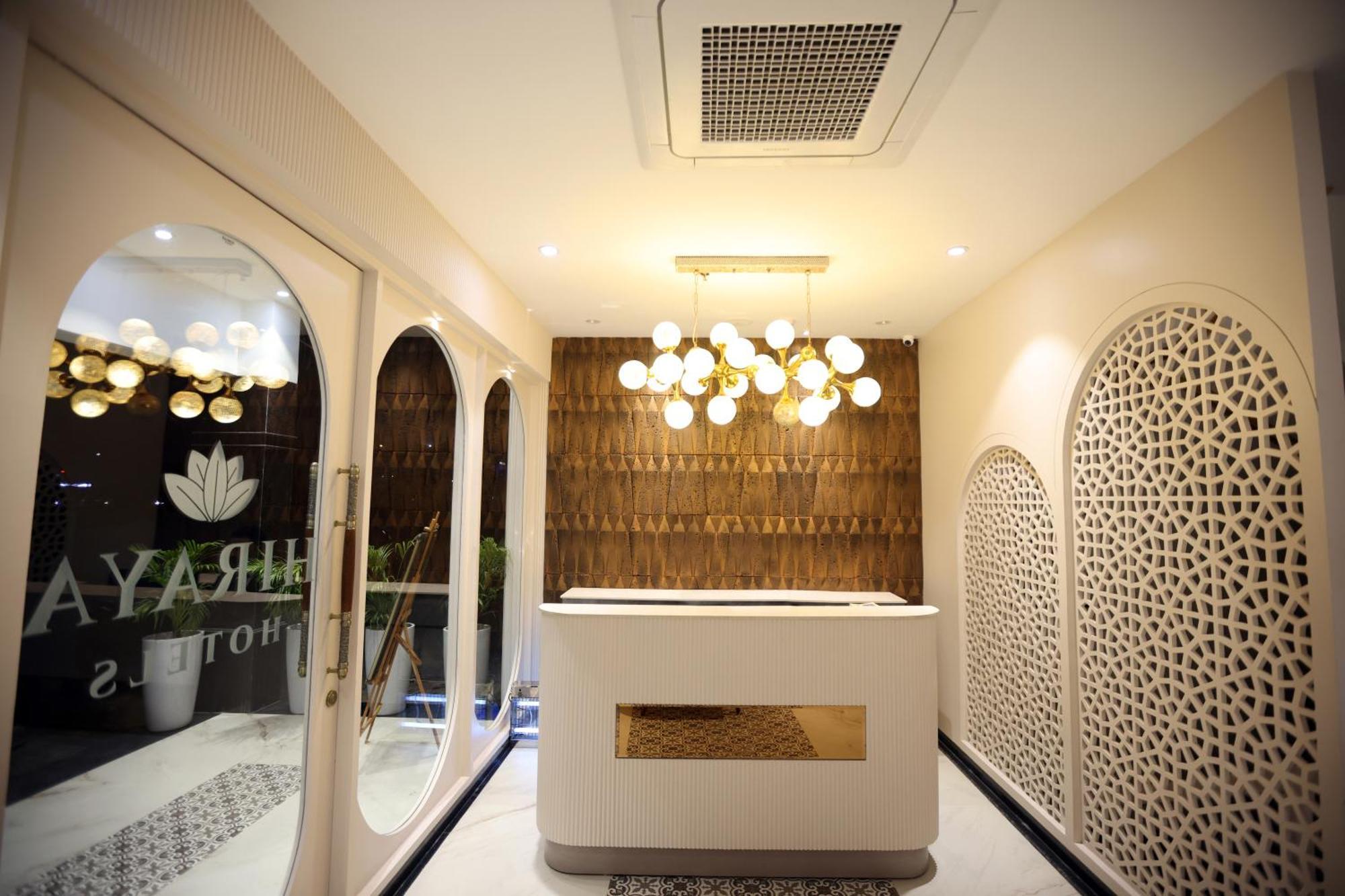 Hiraya Hotels Mohali Kültér fotó