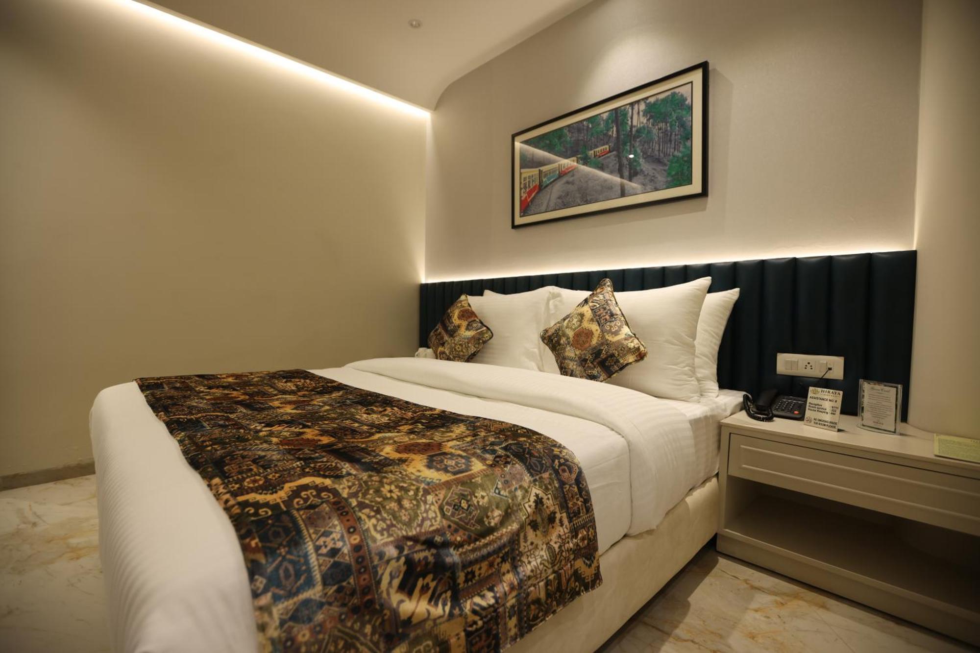 Hiraya Hotels Mohali Kültér fotó